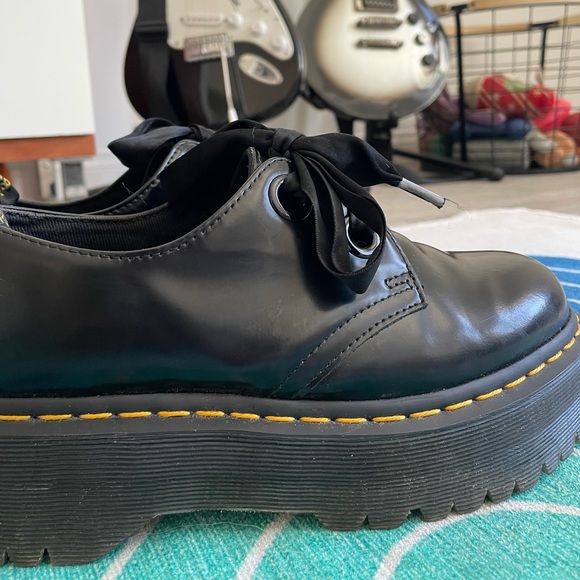 Dr. Martens Shoes - HOLLY WOMEN'S LEATHER PLATFORM SHOES SIZE 7
